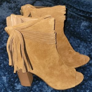 NWNT-Nine West PeepToe Suede Fringe boots